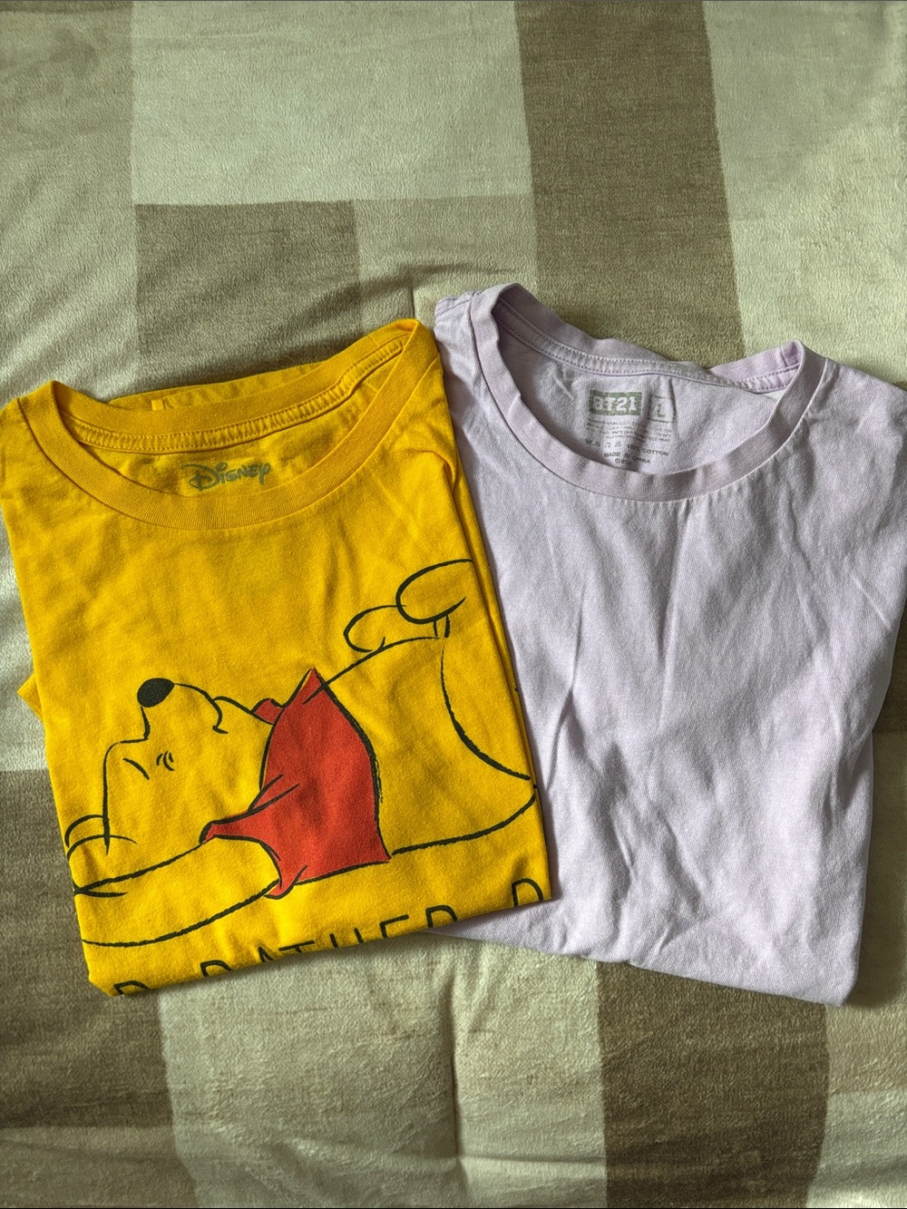 Disney Yellow Winnie the Pooh Graphic Tee with Light Lavender Crew Tee
